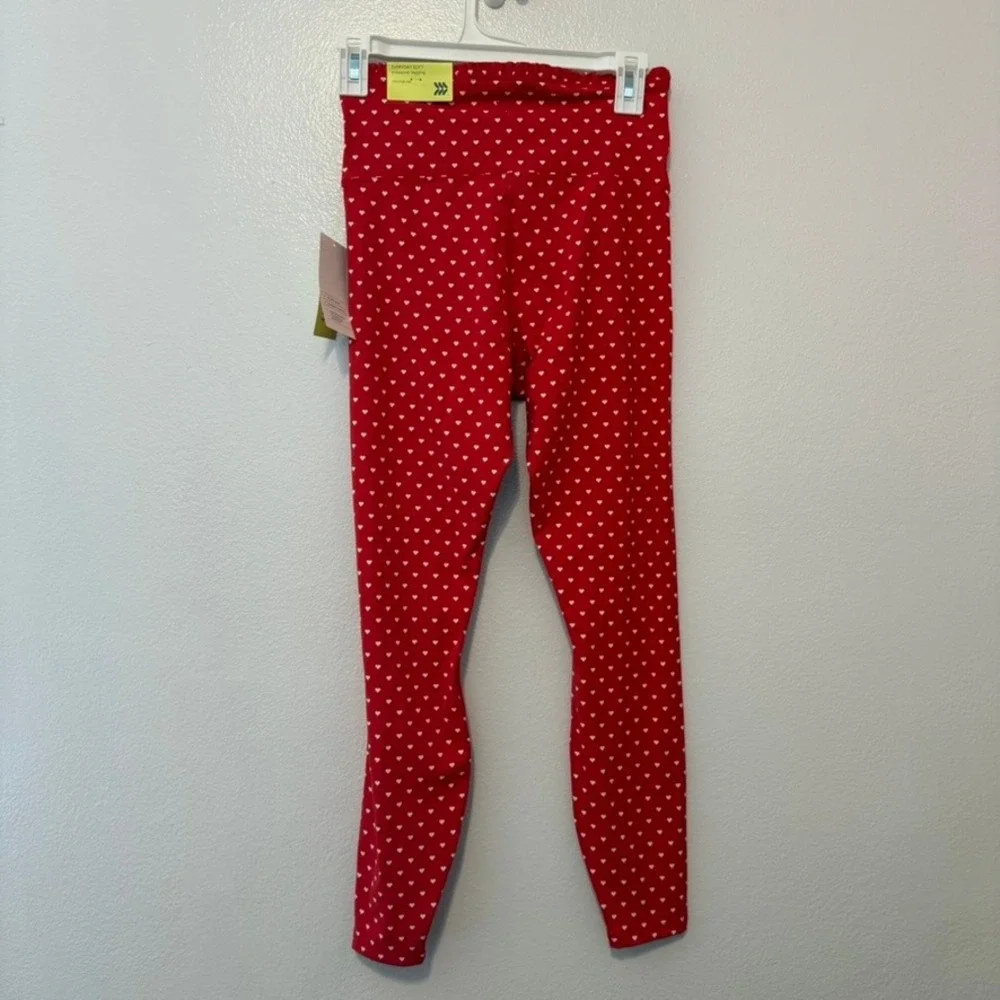 All In Motion Red Heart Everyday Soft Crossover Leggings Medium 7/8 Length